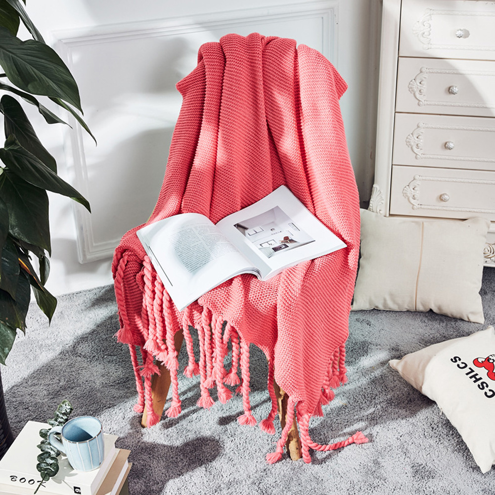 Nordic Style Throw Blankets For Small Penthouse Apartment Beds photo