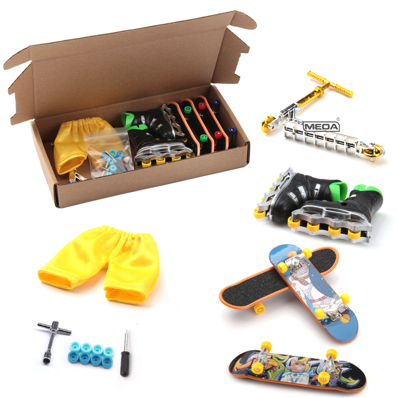 Mini Finger Toy Set Mini Finger Scooter Finger Skateboard Roller Skates Board Game Fingertip Toys Birthday Xmas Gifts For Kids Finger skateboarding suit