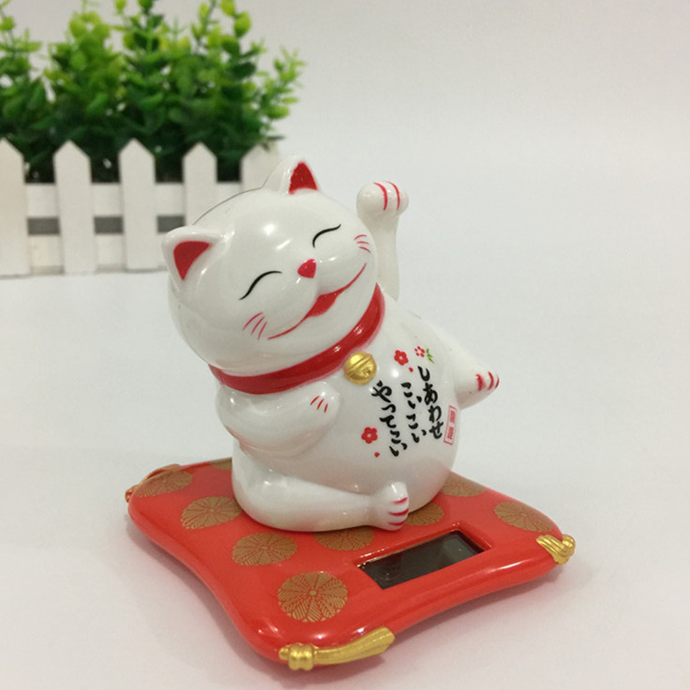 solar powered lucky cat