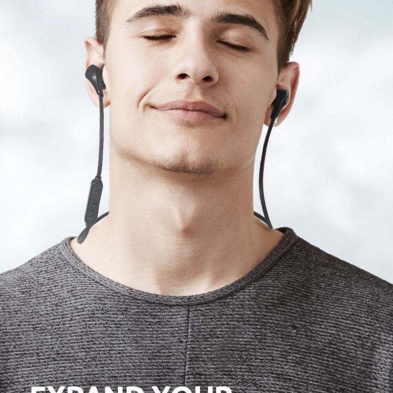 soundpeats in ear