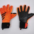 1 Pair Children Football Goalkeeper Gloves Professional Breathable Latex Gloves