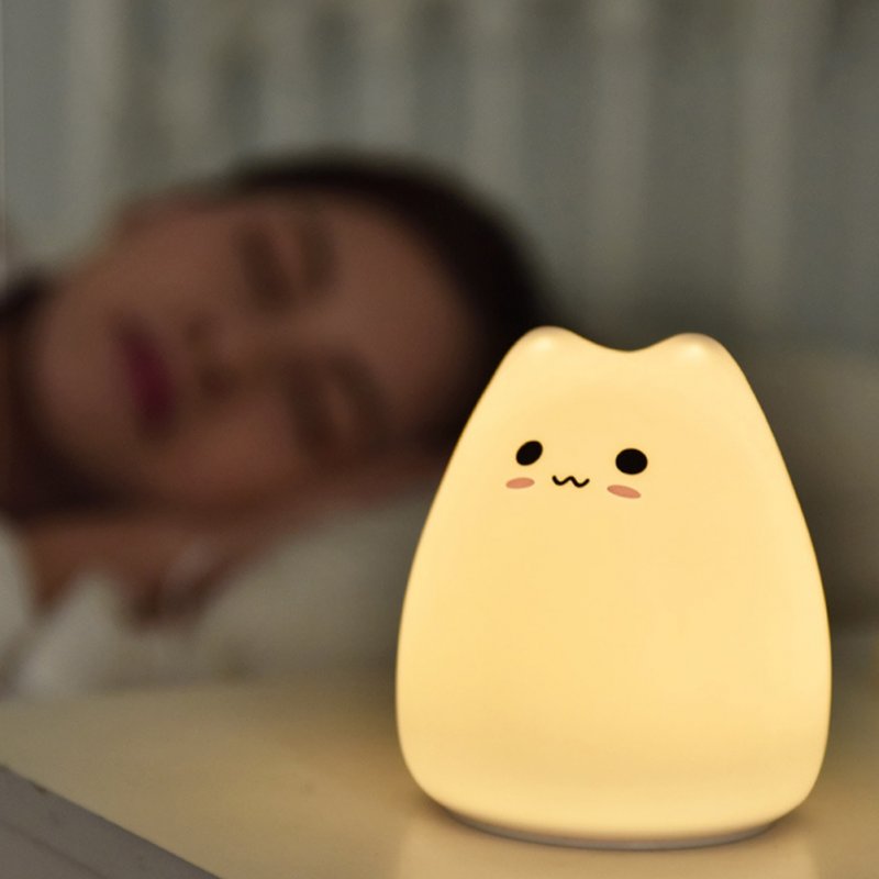 LED Colorful Night Light Energy Saving Eye-Protection Colors Changing Cartoon Cat Bedroom Bedside Lamp (90 x 89 x 102mm) 