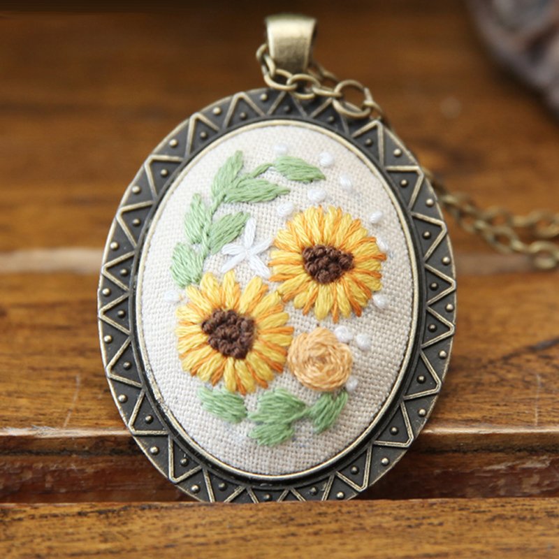 Embroidery  Pendant  Kit Embroidered  Pendant Necklace With Needle Thread For Diy Art Crafts 7#_30*40mm