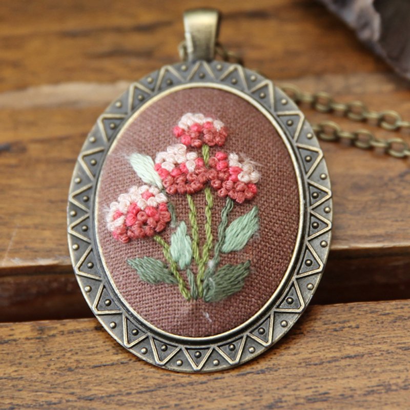 Embroidery  Pendant  Kit Embroidered  Pendant Necklace With Needle Thread For Diy Art Crafts 8#_30*40mm