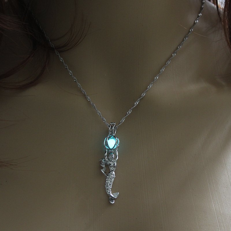 Luminous Alloy Open Cage Mermaid Skull Head Necklace DIY Pendant Halloween Glowing Jewelry Gift NY046-Beauty