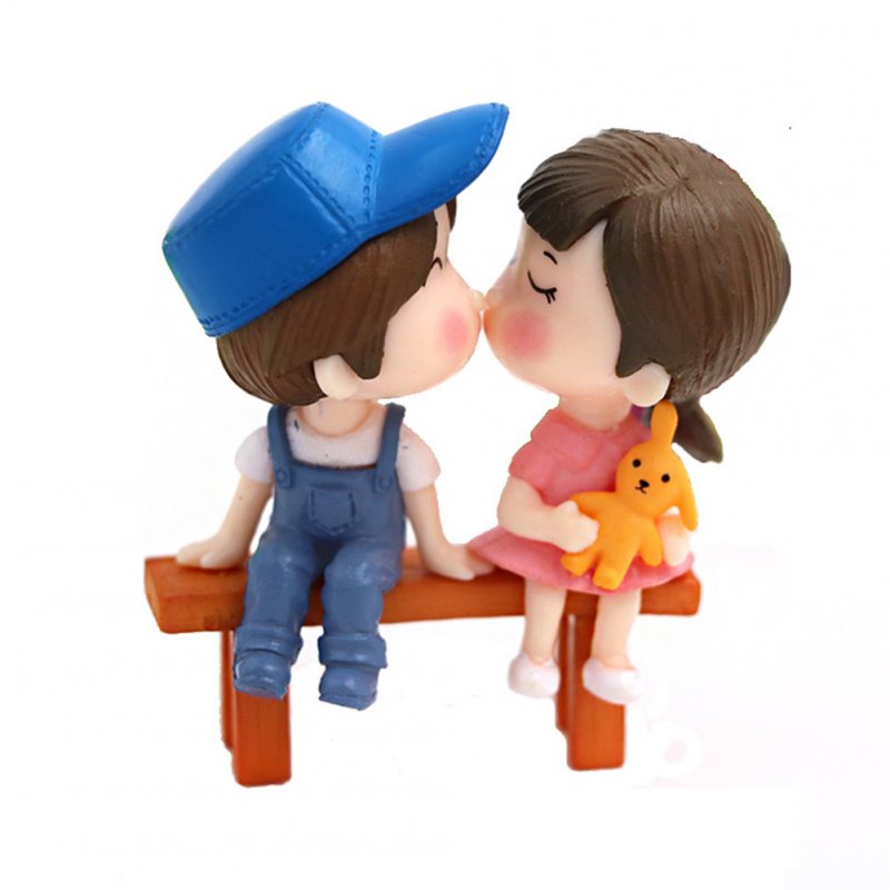 Pvc Kissing  Couple  With  Bench Miniature Dolls Ornaments Decorative Figure male blue female pink couple+ bench