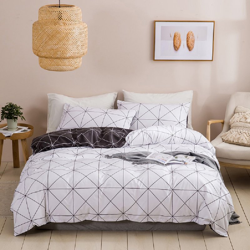 Quilt Cover +Pillowcase with Triangular Plaid Geometric Pattern Protective Bedding Cover