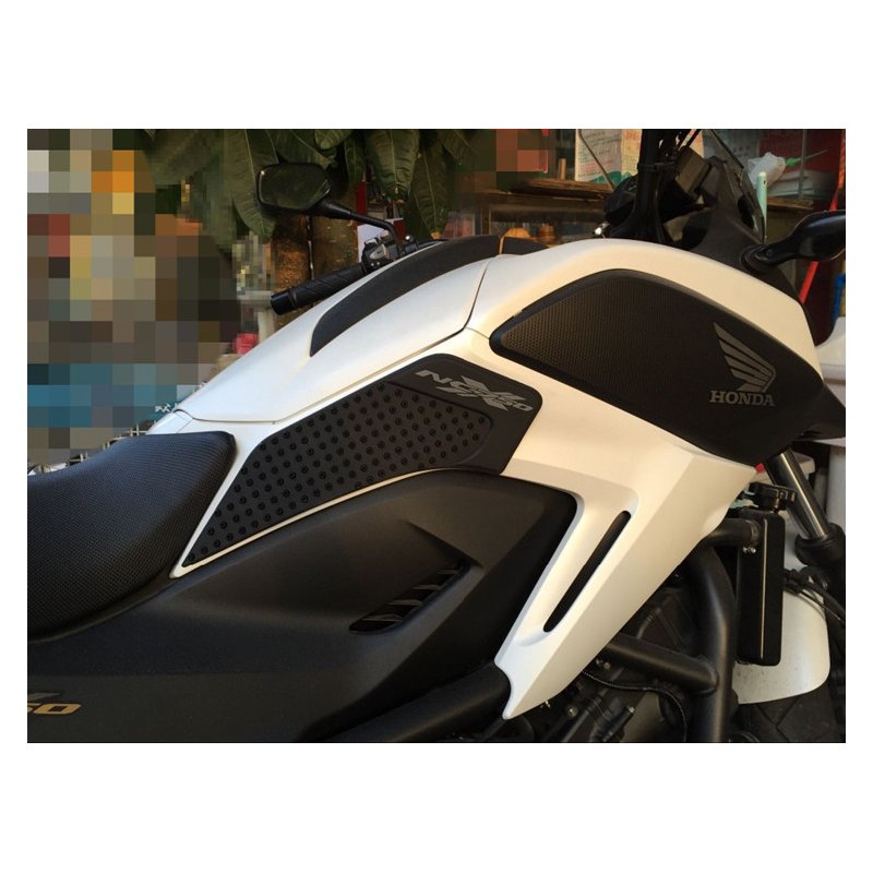 Oil Box Anti-slip Pad Protector Sticker Decal  Knee Grip Traction Pad for YAMAHA YZF R6 06-07 