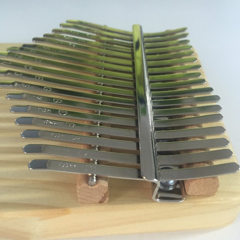 17 Key Kalimba Thumb Piano Single Flat Board Pine Mbira Keyboard Musical Instrument with Tuning Hammer Polishing Cloth 
