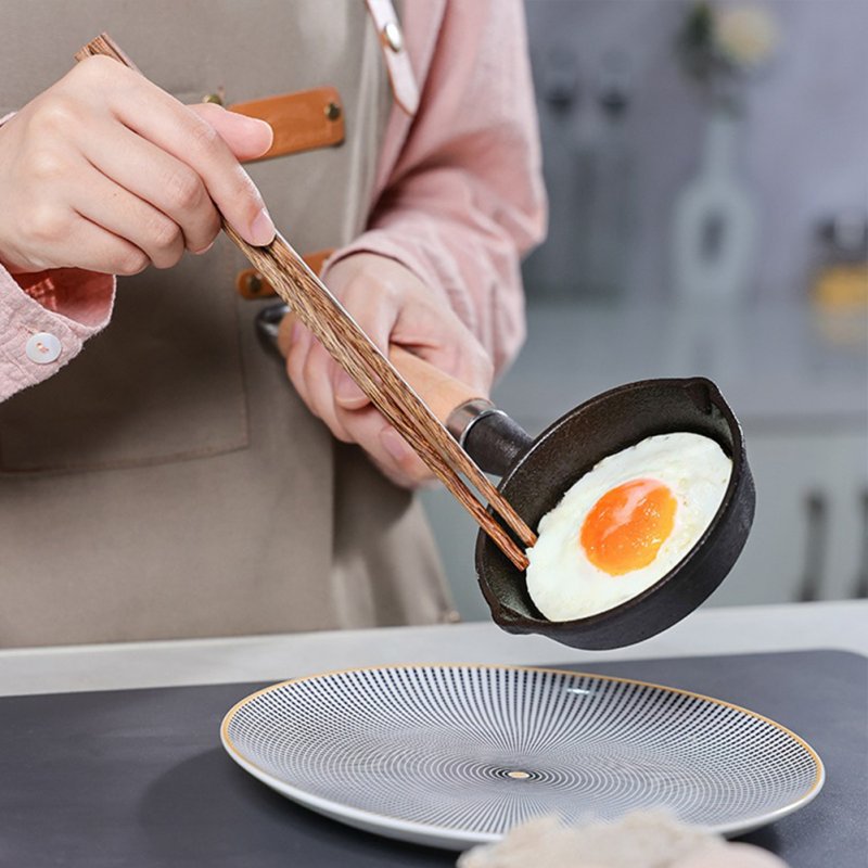 Mini Cast Iron Pan Frying Pan Thickened Mini Kitchen Egg Pan with Wooden Handle 